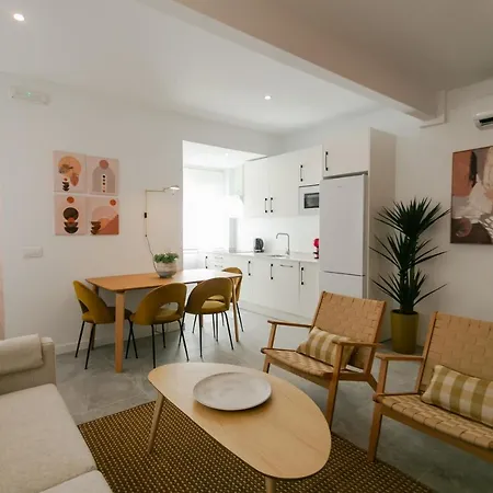 Lujoso Con Piscina Compartida 3 Apartamento Sevilla