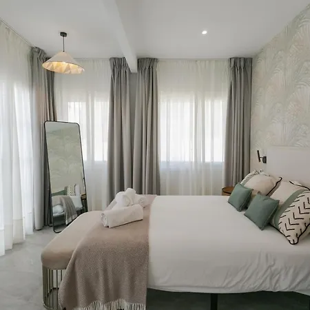 Lujoso Con Piscina Compartida 3 Appartamento